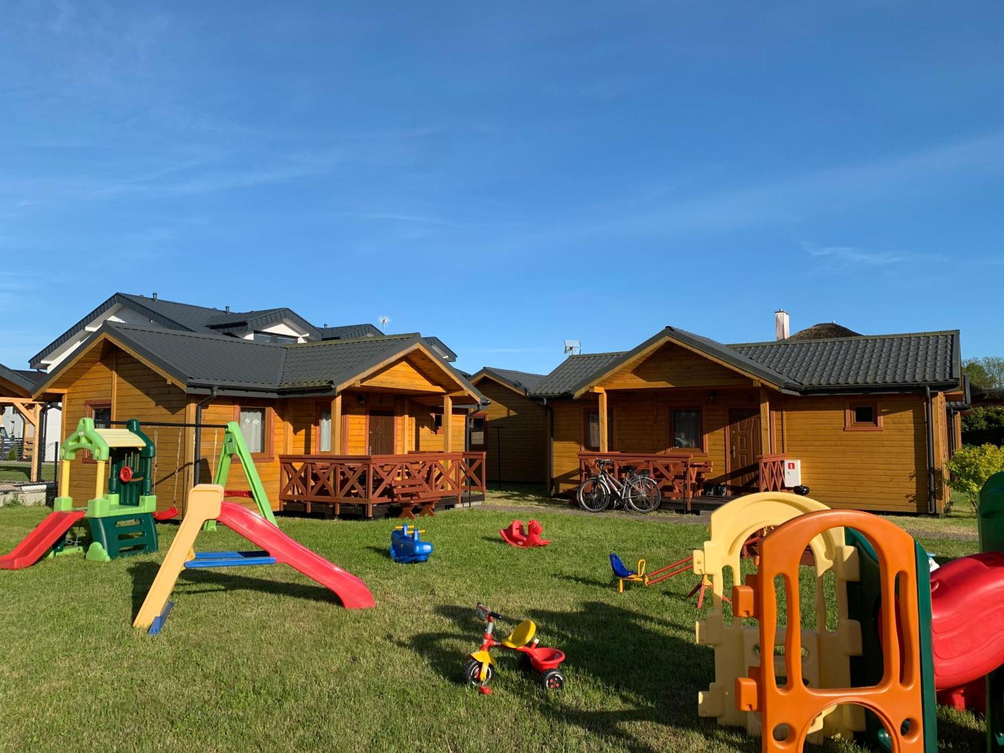 Villa Aurelia Pokoje Goscinne I Domki Letniskowe Mielenko Exterior foto